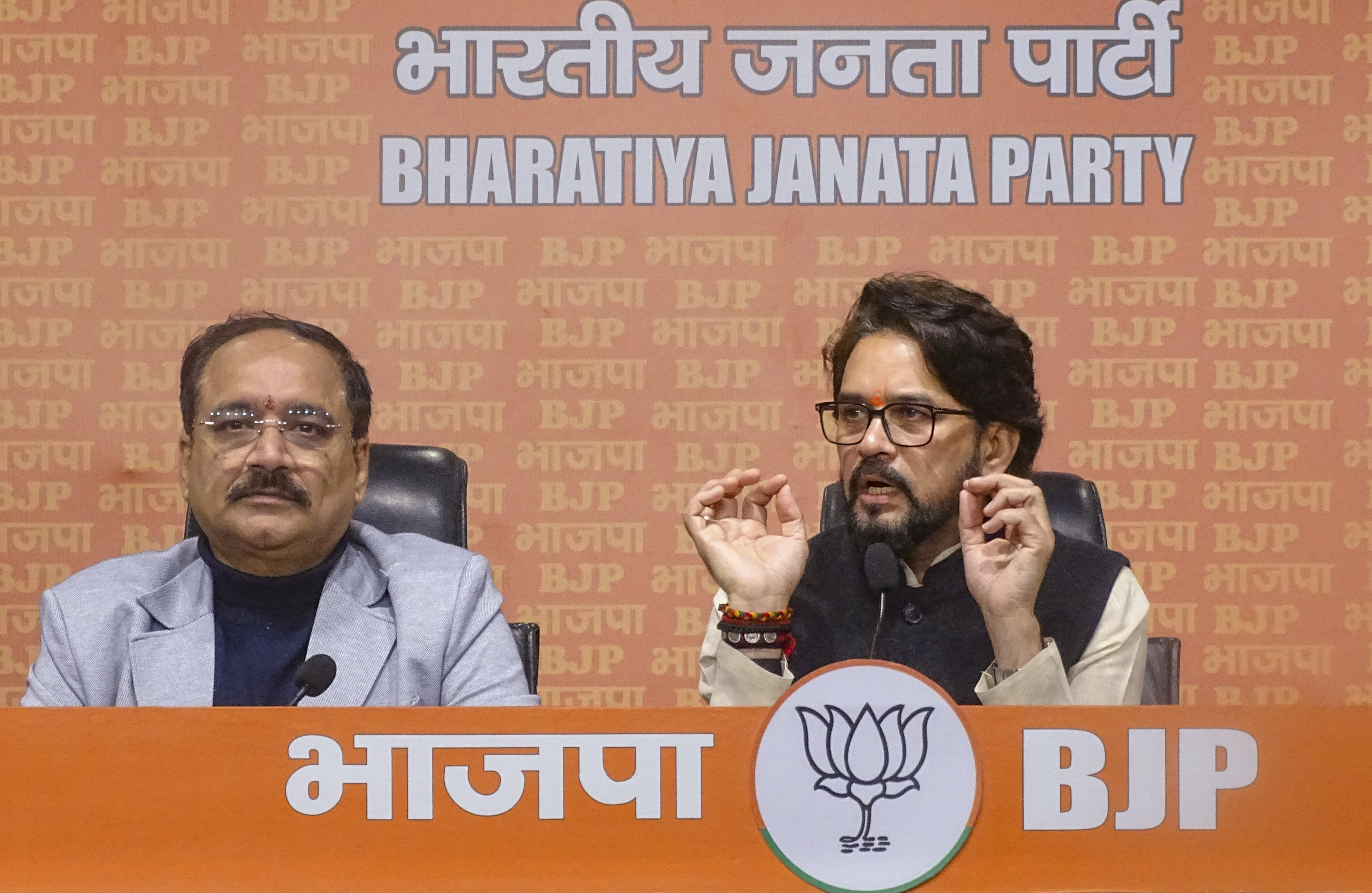https://www.salarnews.in/public/uploads/images/newsimages/maannewsimage21012025_171251_PTI01_20_2025_000244B anurag.jpg